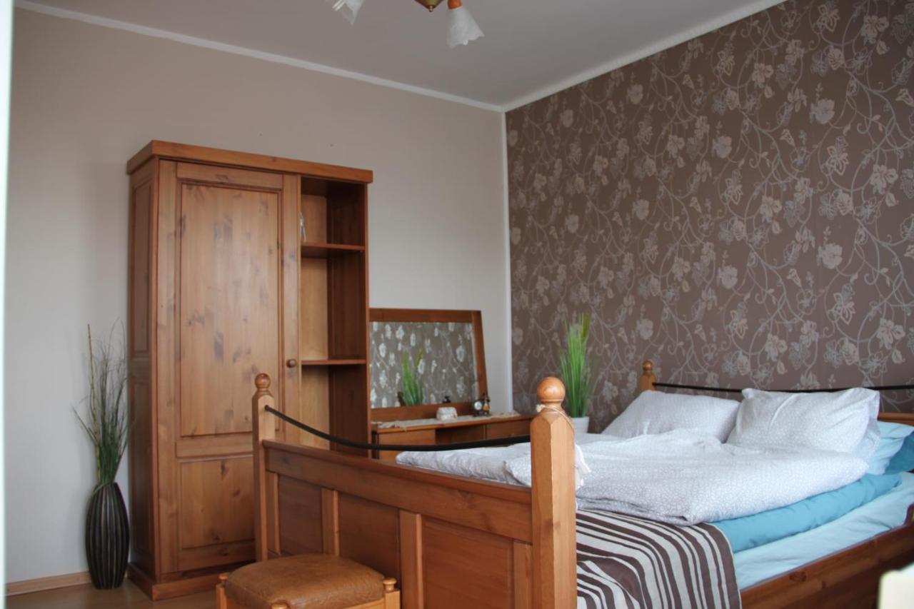 Apartamenty Eka Dom Goscinny 350M Do Plazy เรวัล ภายนอก รูปภาพ