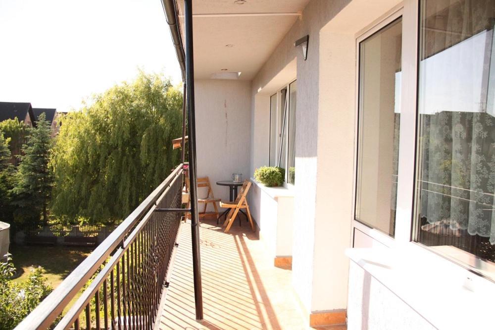 Apartamenty Eka Dom Goscinny 350M Do Plazy เรวัล ภายนอก รูปภาพ