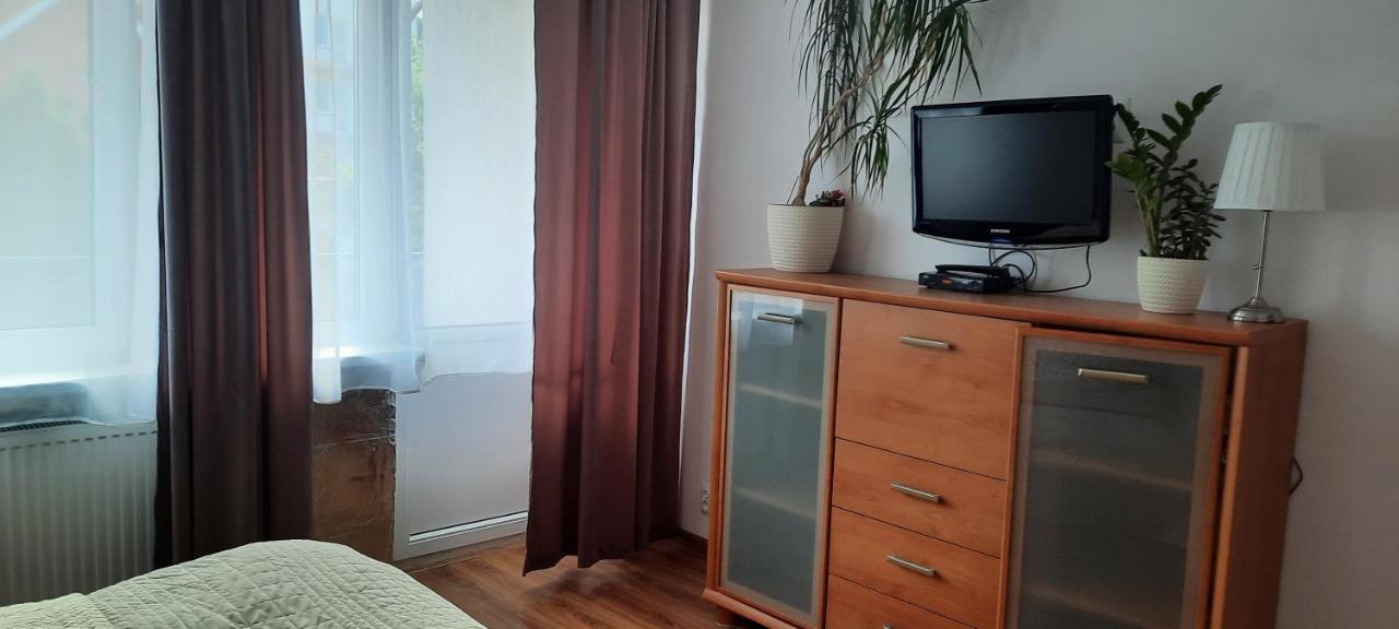Apartamenty Eka Dom Goscinny 350M Do Plazy เรวัล ภายนอก รูปภาพ
